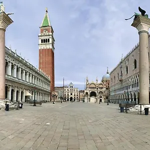 https://vivaldi-apartment-venice-30124.hotelslidodijesolo.com
